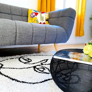 Sea - 2 Bedroom - Kitchen - Wifi - Tramway - Air Conditioner , Nice France