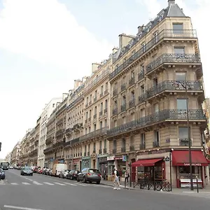 Saint Michel Notre Dame , Paris France